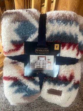 Pendleton Plush Sherpa Twin Cream, Blue, Tan Aztec Southwestern Blanket NWT